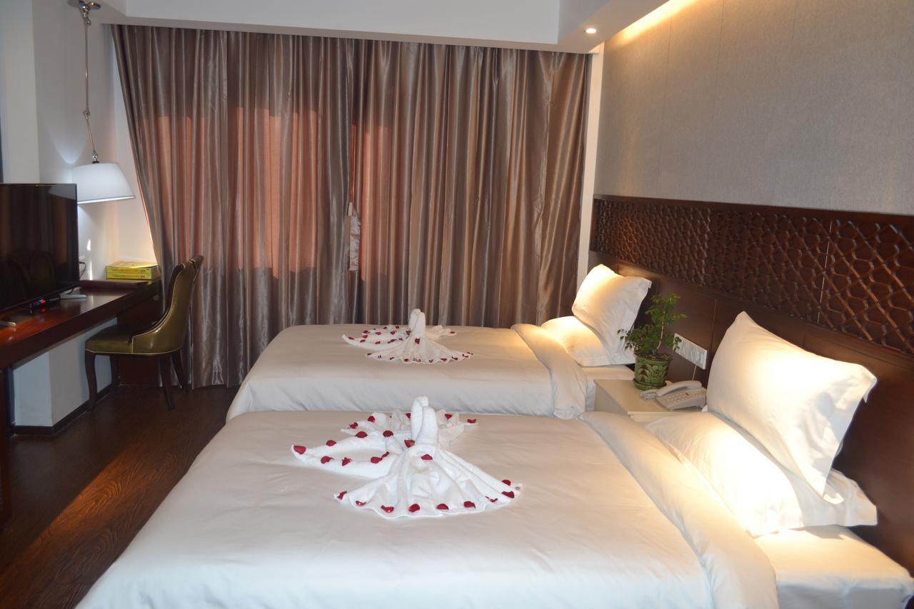 Royal Holiday Hotel Γιανγκόν Εξωτερικό φωτογραφία