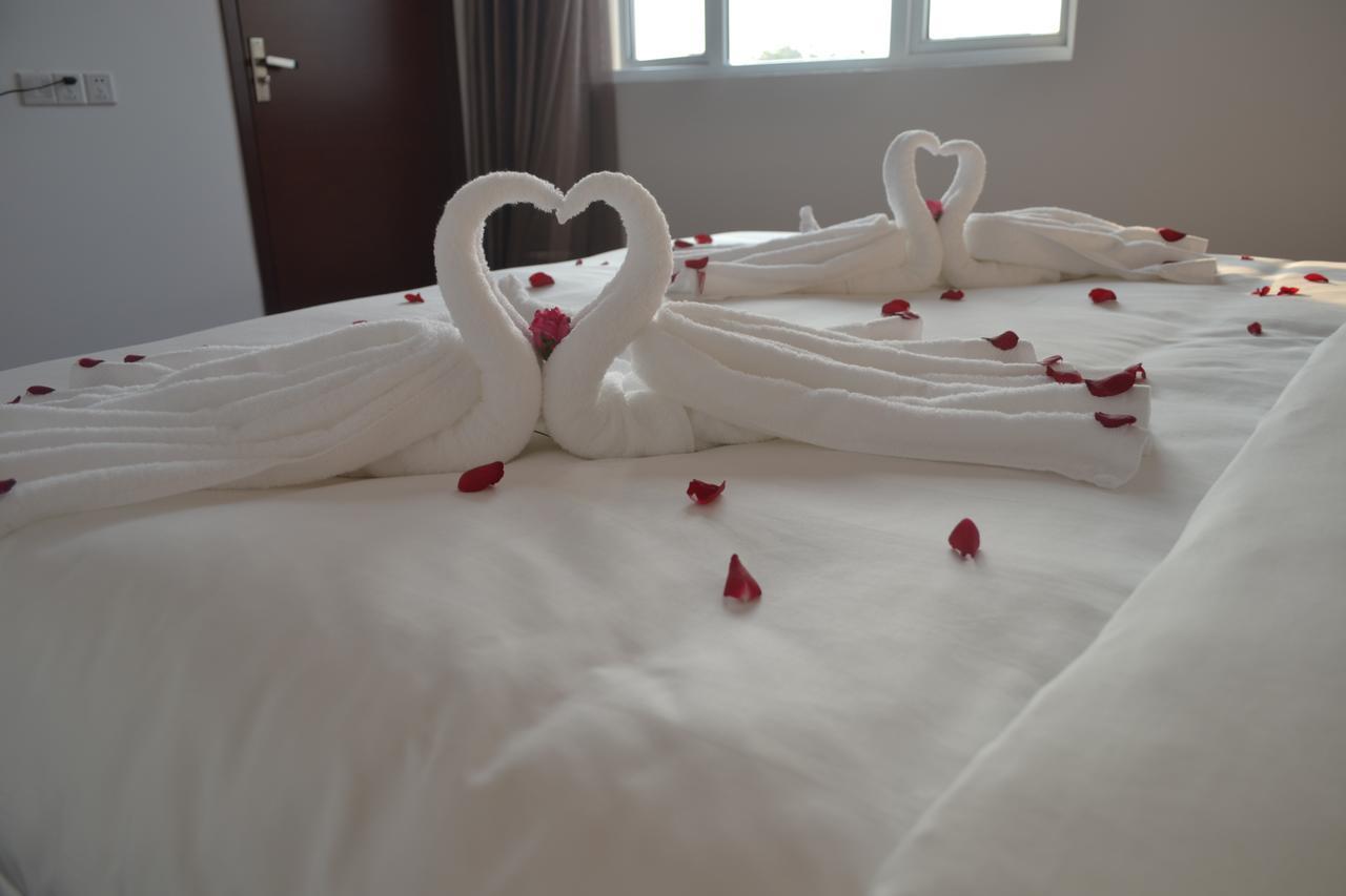 Royal Holiday Hotel Γιανγκόν Εξωτερικό φωτογραφία