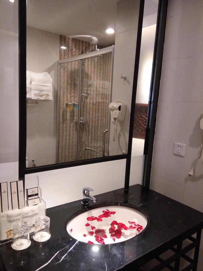 Royal Holiday Hotel Γιανγκόν Εξωτερικό φωτογραφία