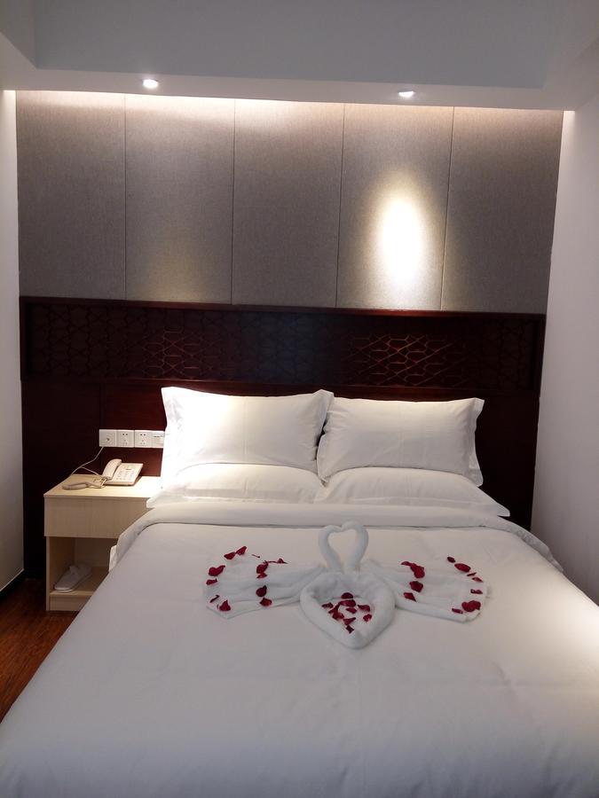 Royal Holiday Hotel Γιανγκόν Εξωτερικό φωτογραφία