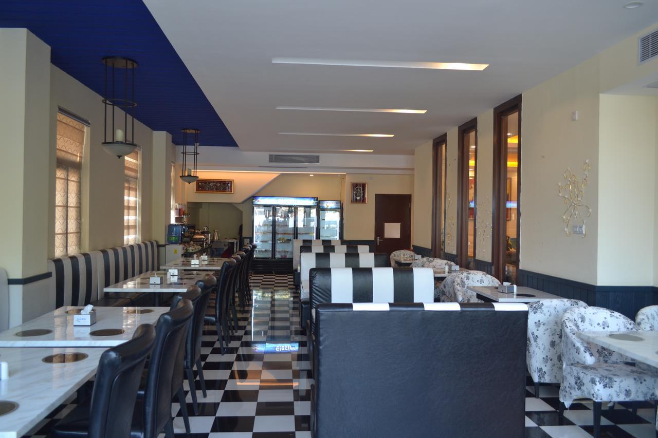 Royal Holiday Hotel Γιανγκόν Εξωτερικό φωτογραφία