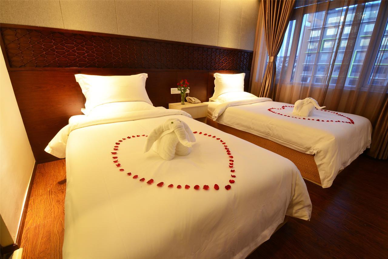 Royal Holiday Hotel Γιανγκόν Εξωτερικό φωτογραφία